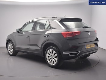 Used Volkswagen T-Roc 2018 for sale - 79437942: Photo
