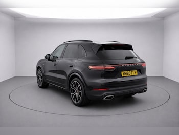 Used Porsche Cayenne 2019 for sale - 78500437: Photo