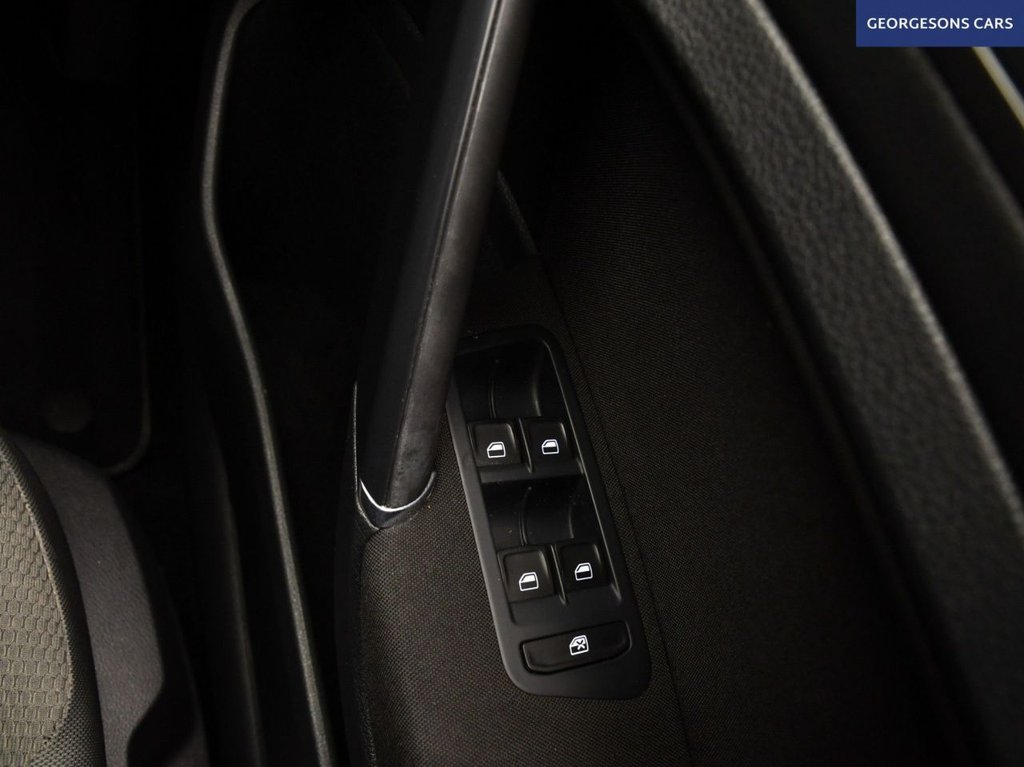 Used Volkswagen Golf 2013 for sale - 77250206: Photo 24