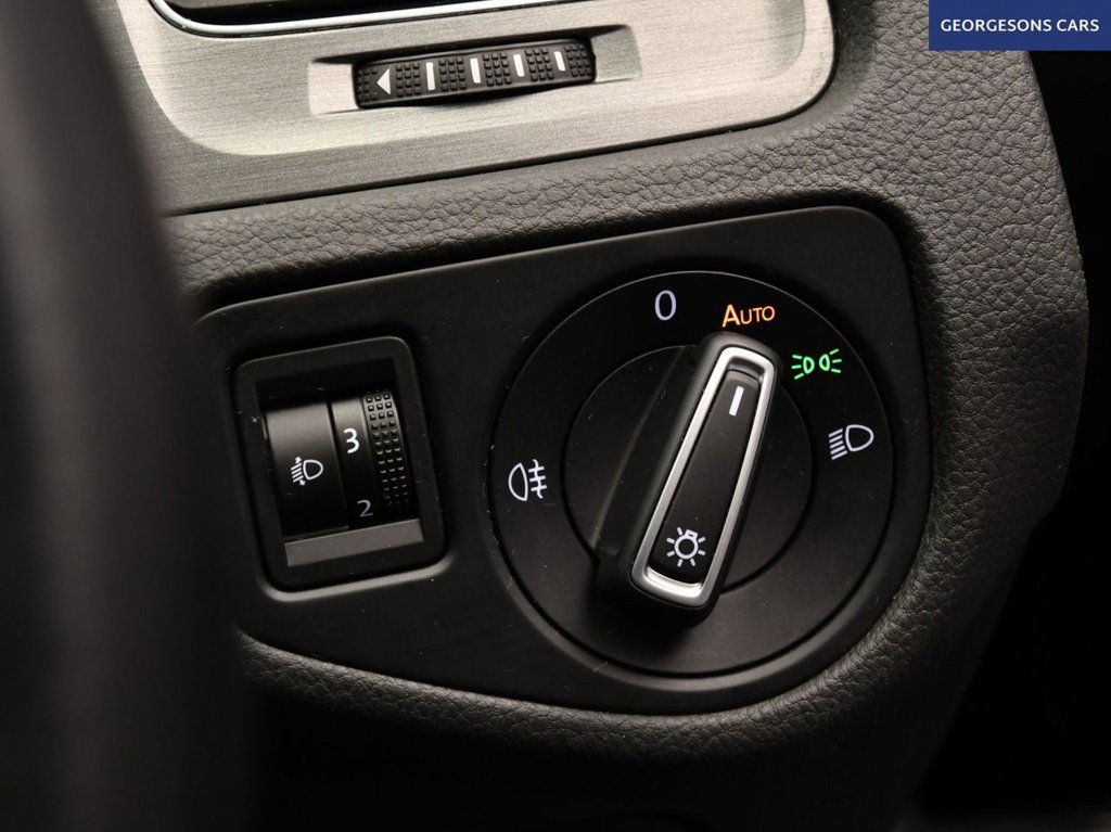 Used Volkswagen Golf 2013 for sale - 77250206: Photo 26