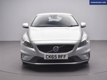 Used Volvo V40 2015 for sale - 75585437: Photo