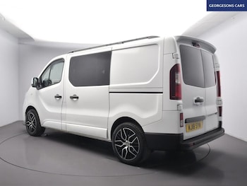 Used Renault Trafic 2018 for sale - 77080591: Photo