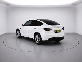 Used Tesla Model Y 2024 for sale - 79493631: Photo