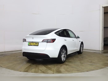 Used Tesla Model Y 2024 for sale - 77919931: Photo