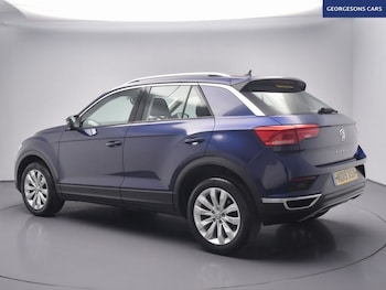 Used Volkswagen T-Roc 2019 for sale - 77383809: Photo