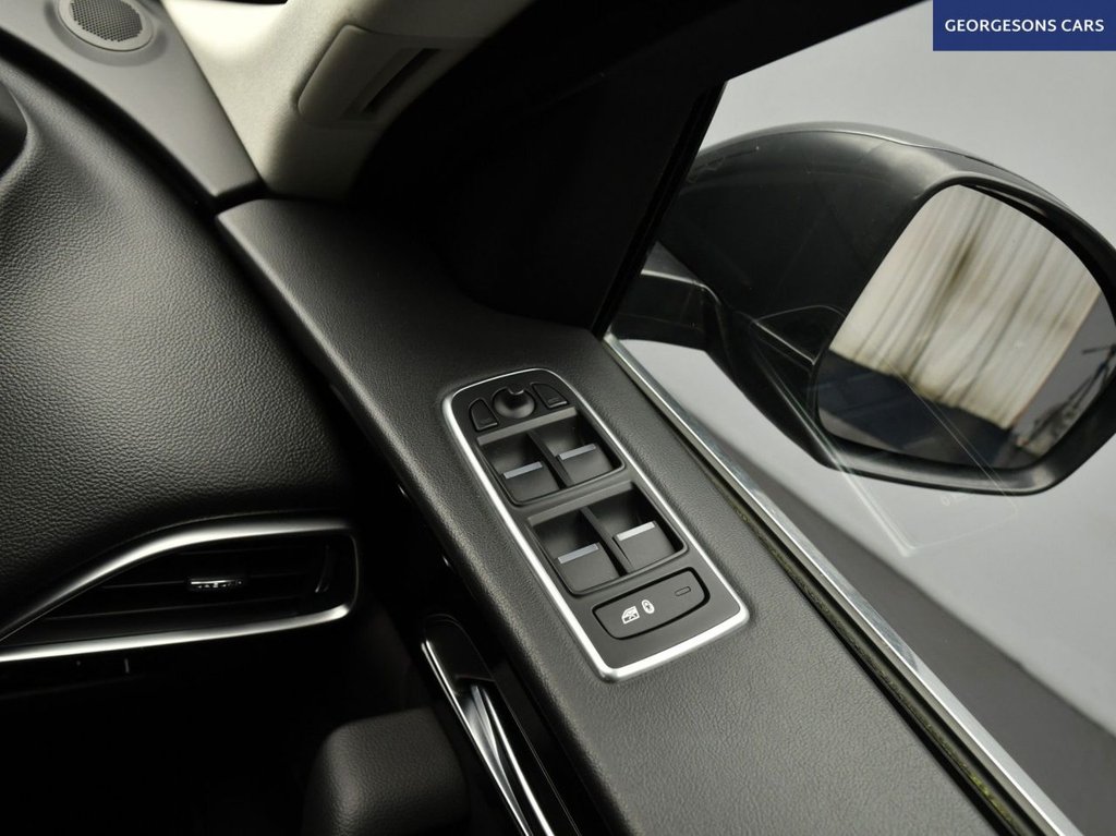 Used Jaguar F-Pace 2017 for sale - 78068438: Photo 36