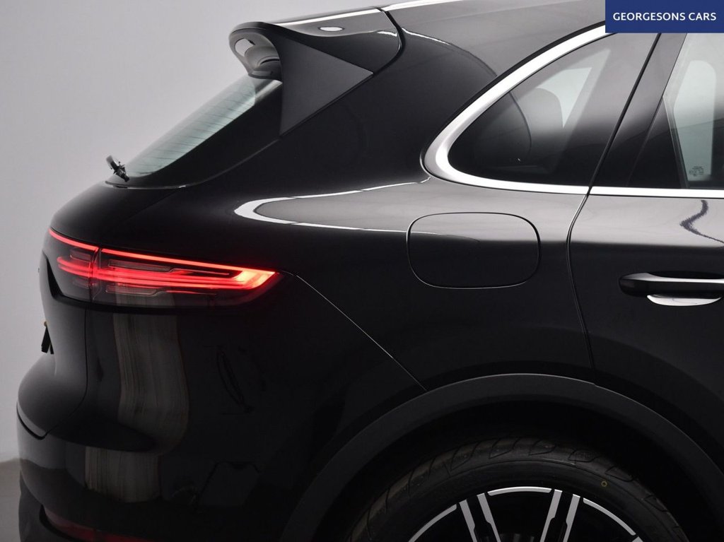 Used Porsche Cayenne 2021 for sale - 76469633: Photo 17