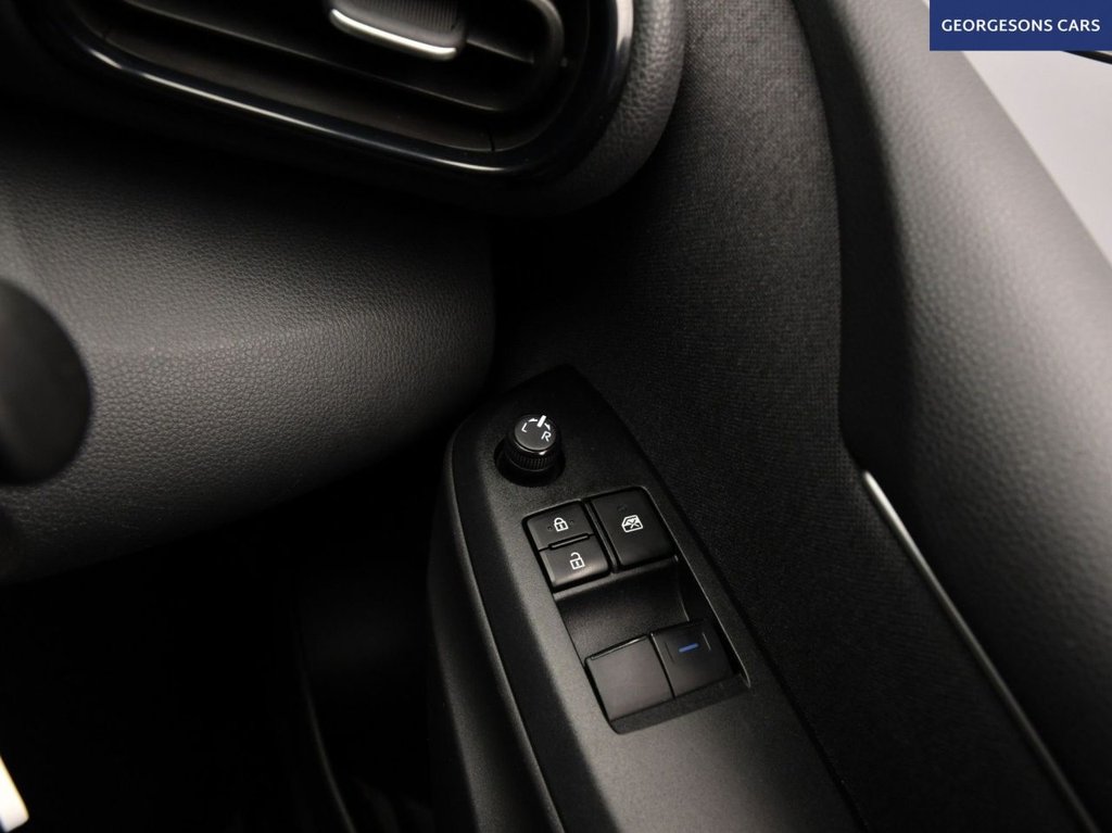 Used Toyota Yaris 2022 for sale - 77719530: Photo 33