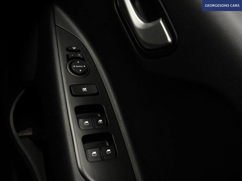 Used Kia Stonic 2021 for sale - 77249971: Photo 32