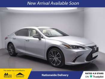 2022 (72) - 2.5 300h Saloon 4dr Petrol Hybrid E-CVT Euro 6 (s/s) (218 ps)