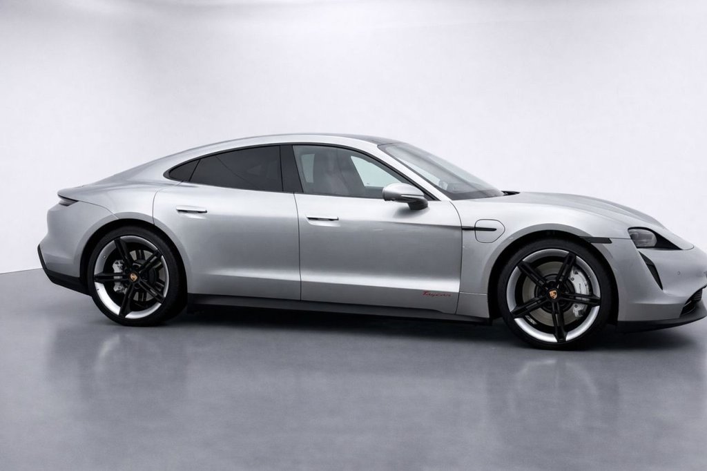 Used Porsche Taycan 2022 for sale - 78166918: Photo 3