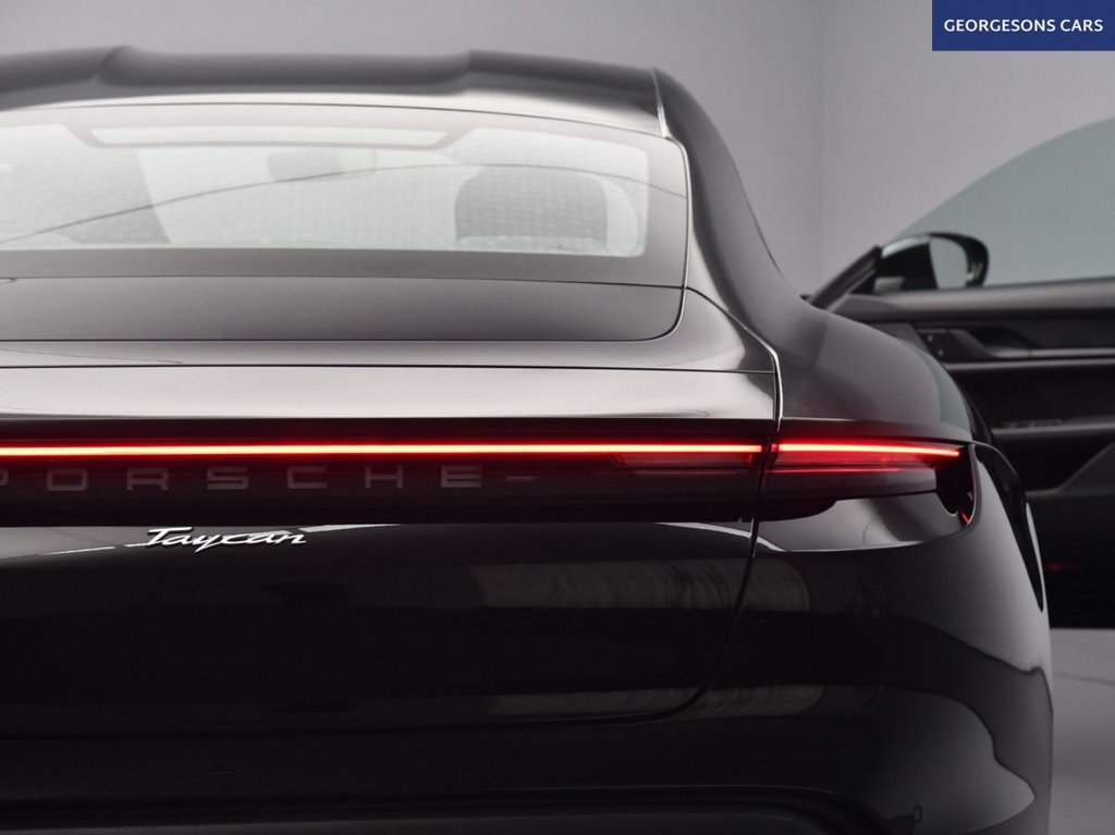 Used Porsche Taycan 2021 for sale - 77582878: Photo 17