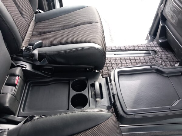 Used Nissan Elgrand 2008 for sale - 73793828: Photo 16