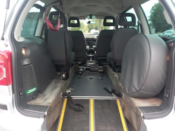 2008 (57) - 1.9 TDI SE 115 5dr Tip Auto Wheelchair Disabled Disability Car