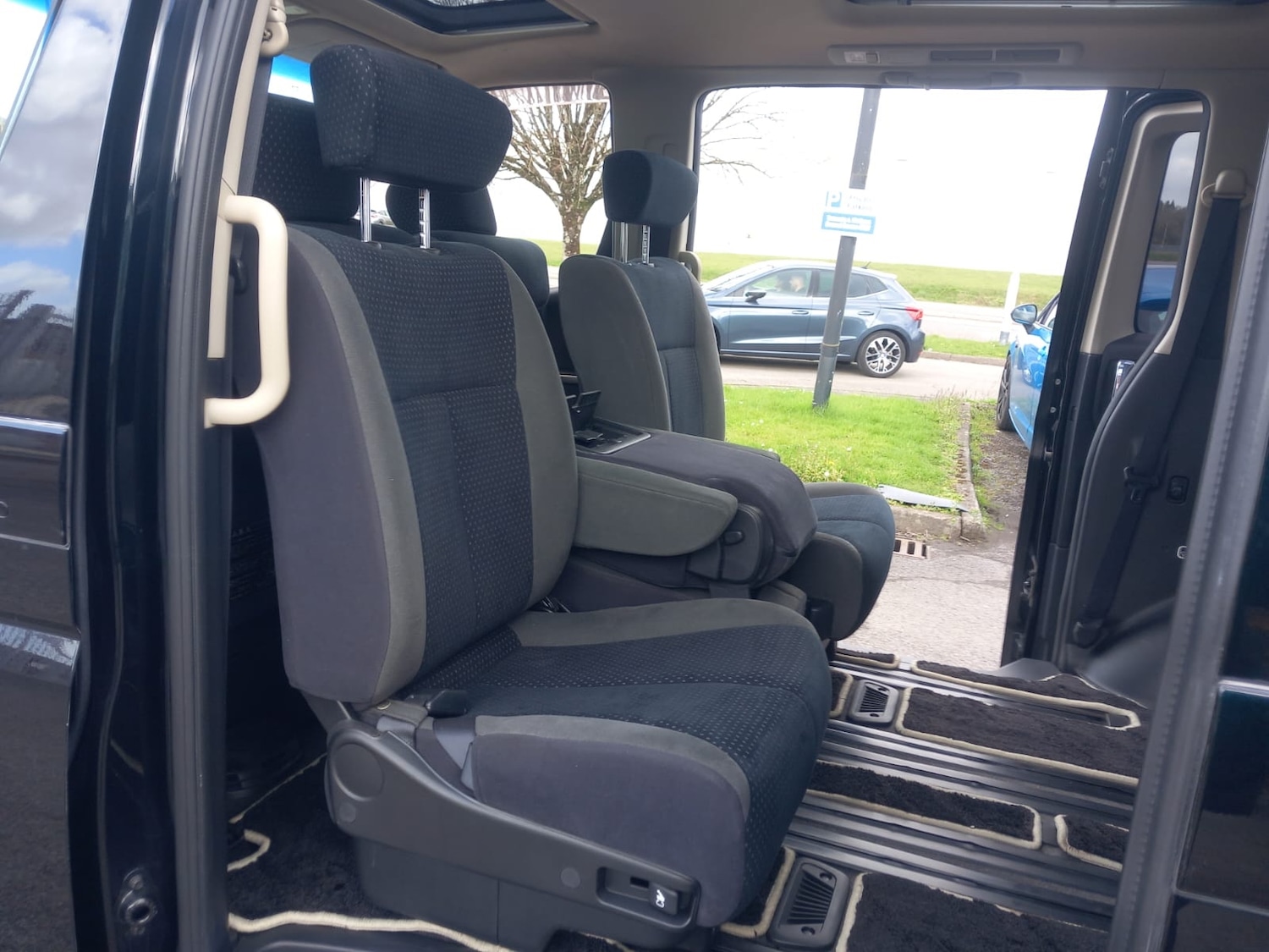 Used Nissan Elgrand 2006 for sale - 78012663: Photo 11