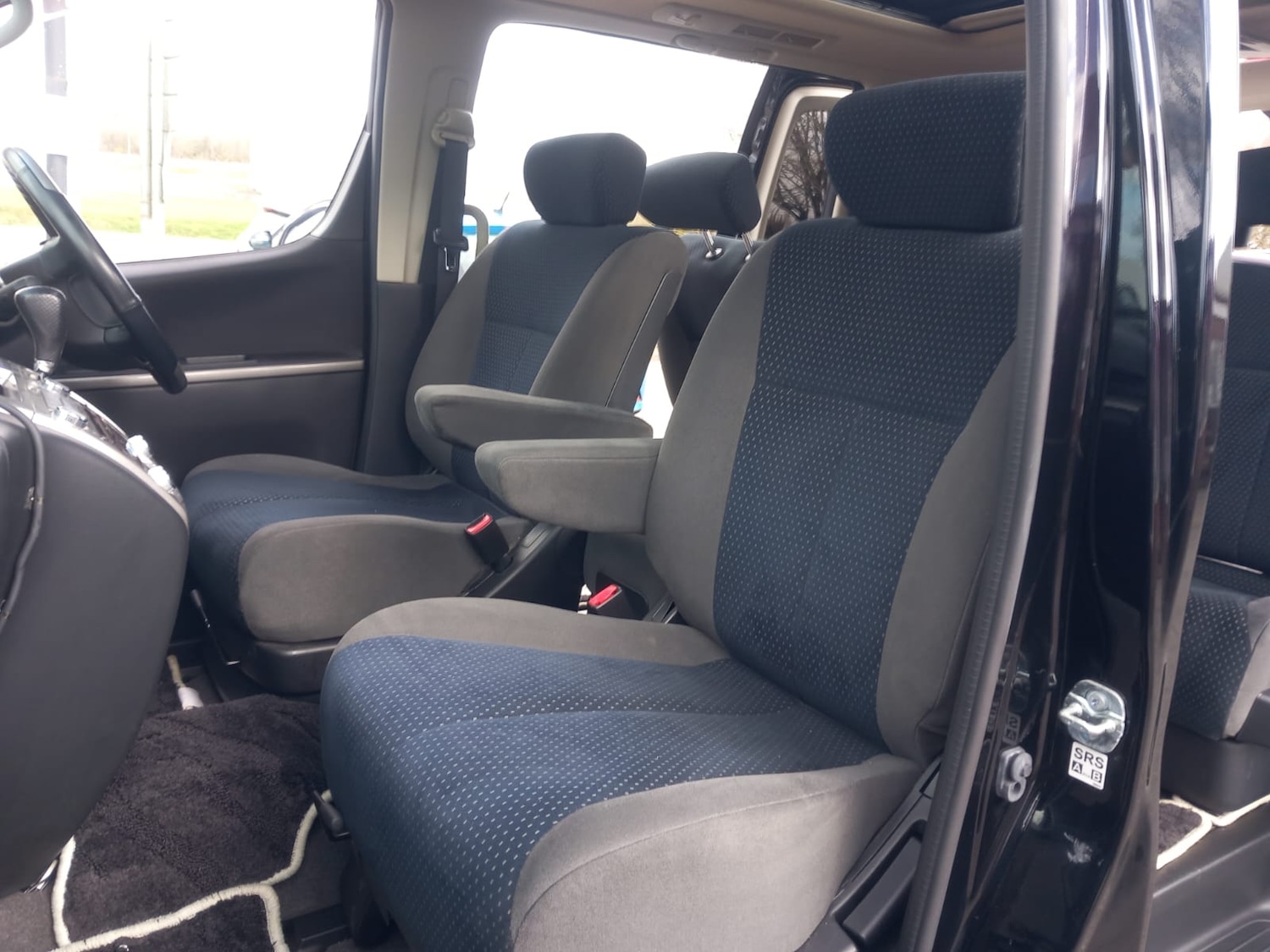 Used Nissan Elgrand 2006 for sale - 78012663: Photo 13