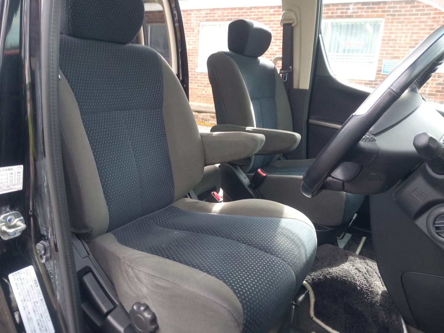 Used Nissan Elgrand 2006 for sale - 78012663: Photo 14