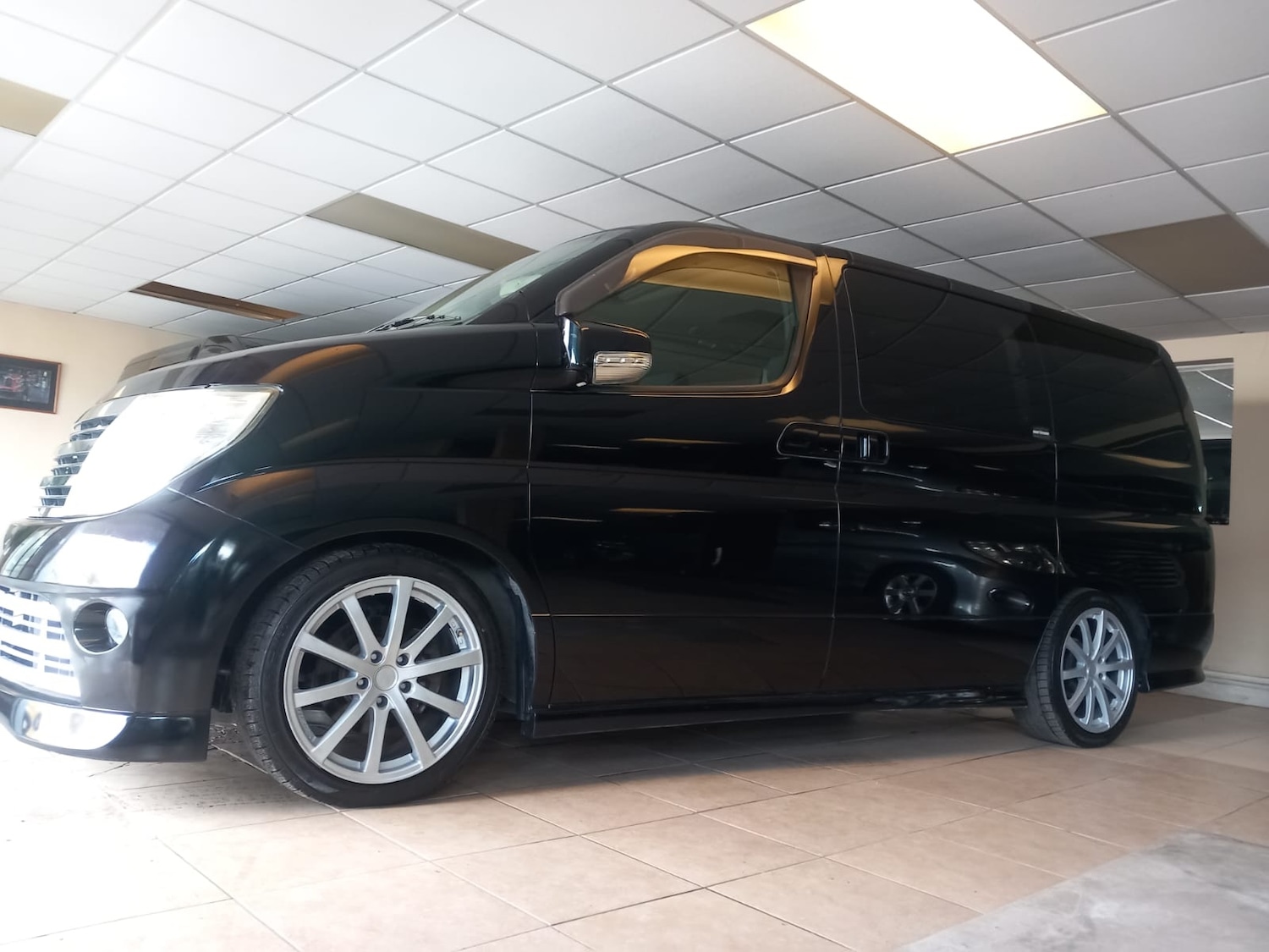 Used Nissan Elgrand 2006 for sale - 78012663: Photo 2