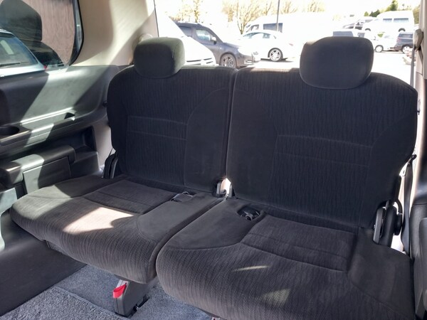 Used Nissan Serena 2010 for sale - 70699792: Photo 14