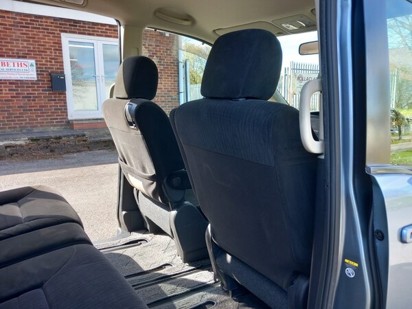 Used Nissan Serena 2010 for sale - 70699792: Photo 7