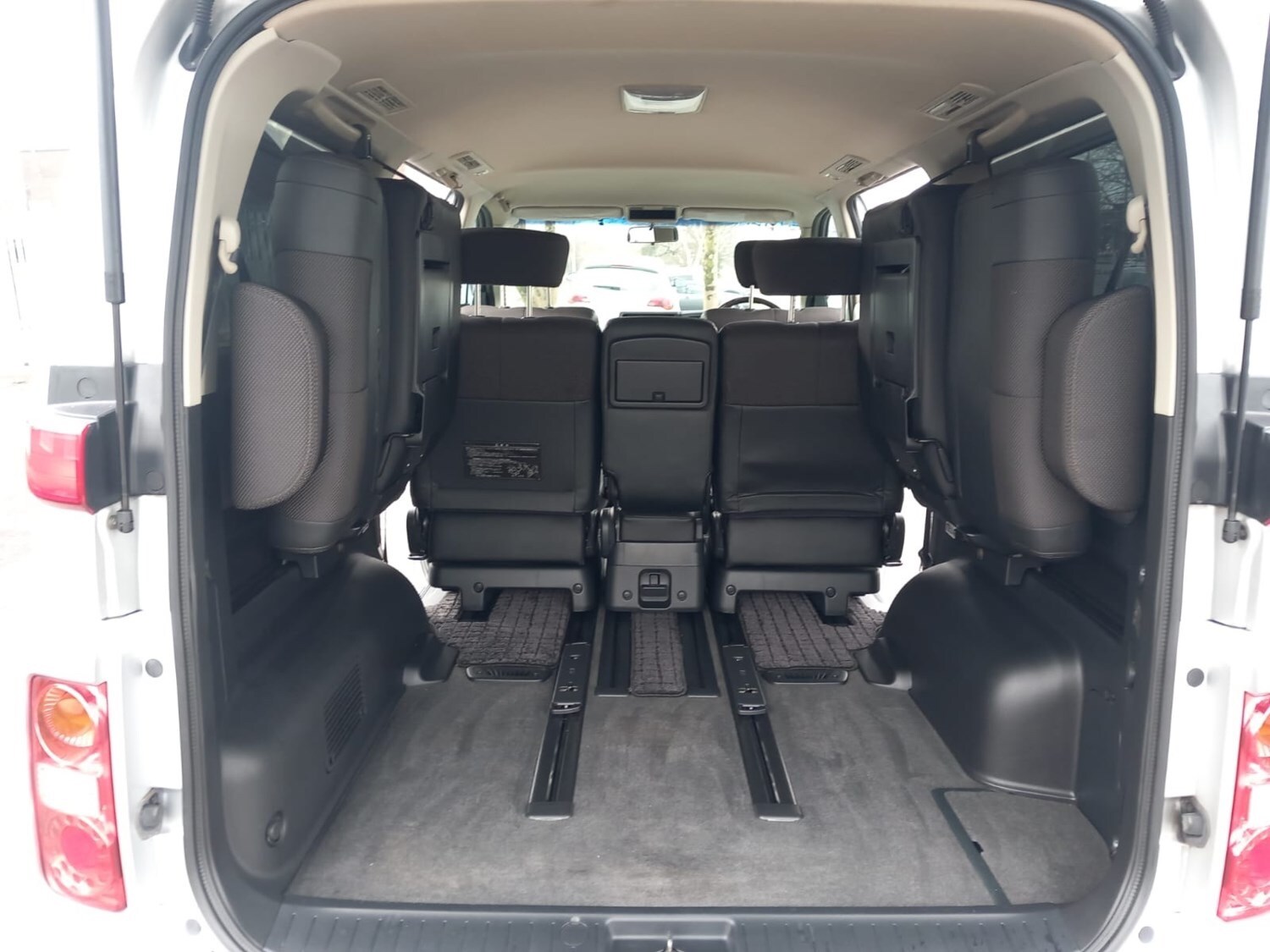 Used Nissan Elgrand 2008 for sale - 76316702: Photo 15