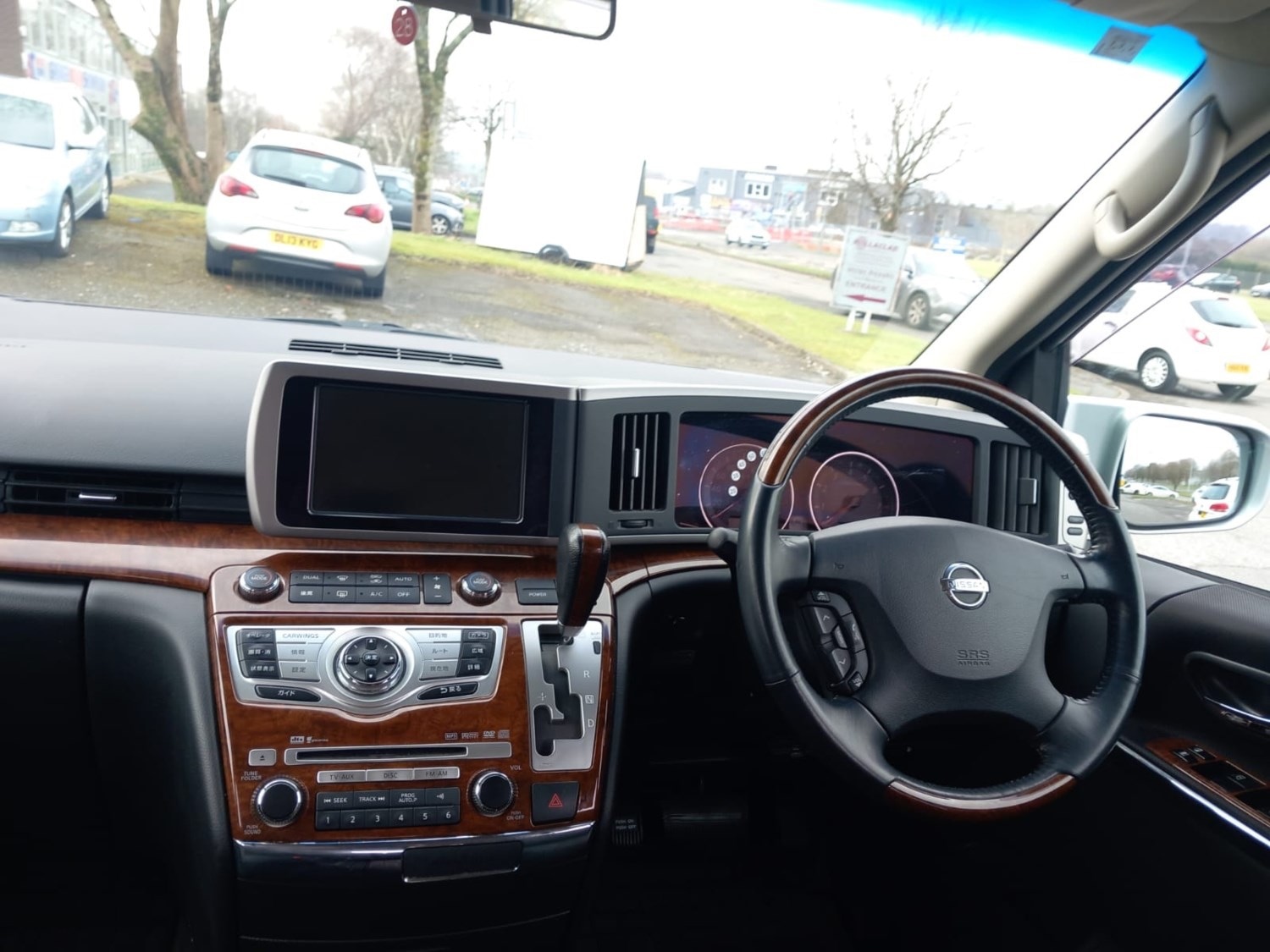 Used Nissan Elgrand 2008 for sale - 76316702: Photo 17