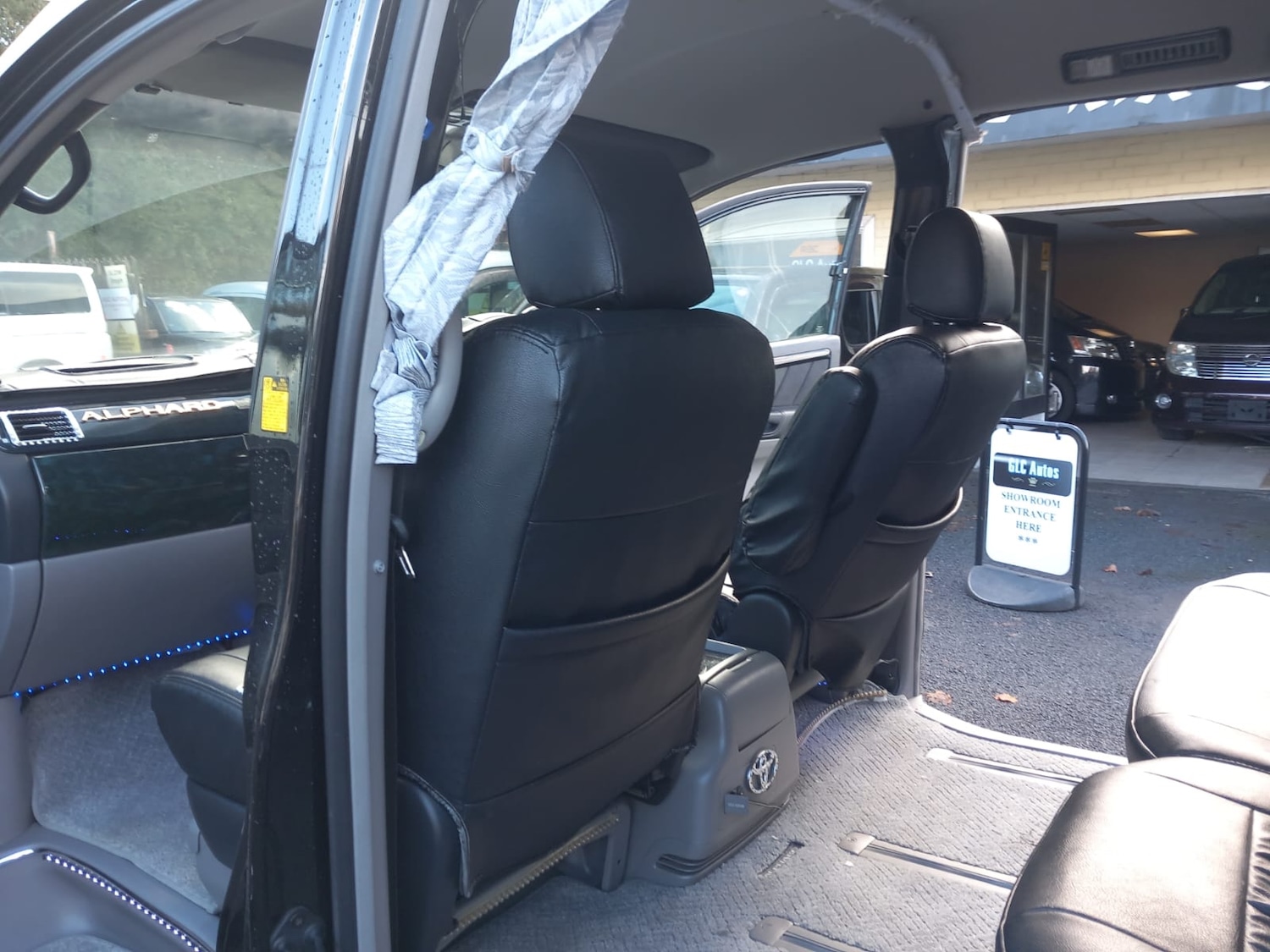 Used Toyota Alphard 2025 for sale - 76518266: Photo 5