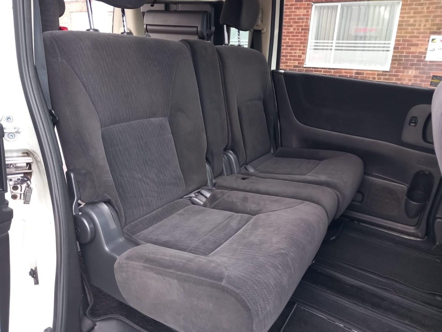 Used Nissan Serena 2010 for sale - 76316537: Photo 12