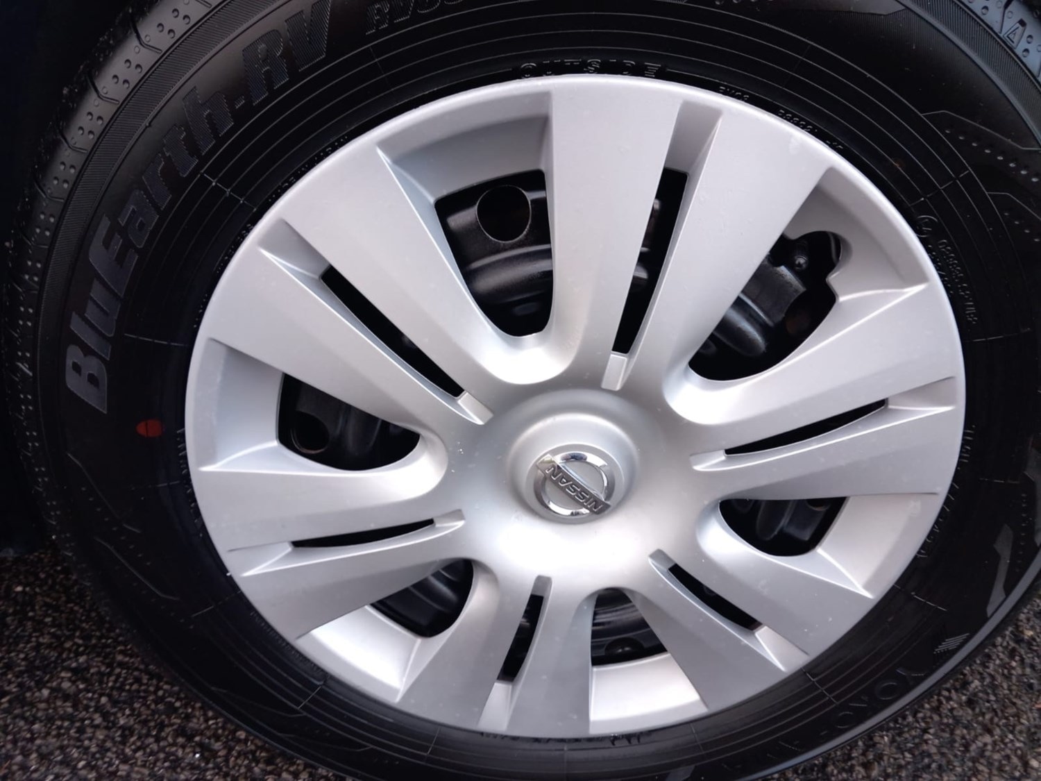 Used Nissan Serena 2010 for sale - 76316537: Photo 16