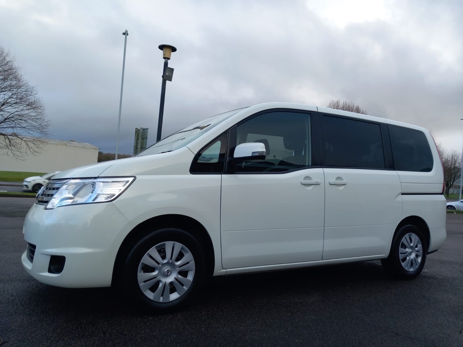 Used Nissan Serena 2010 for sale - 76316537: Photo 23