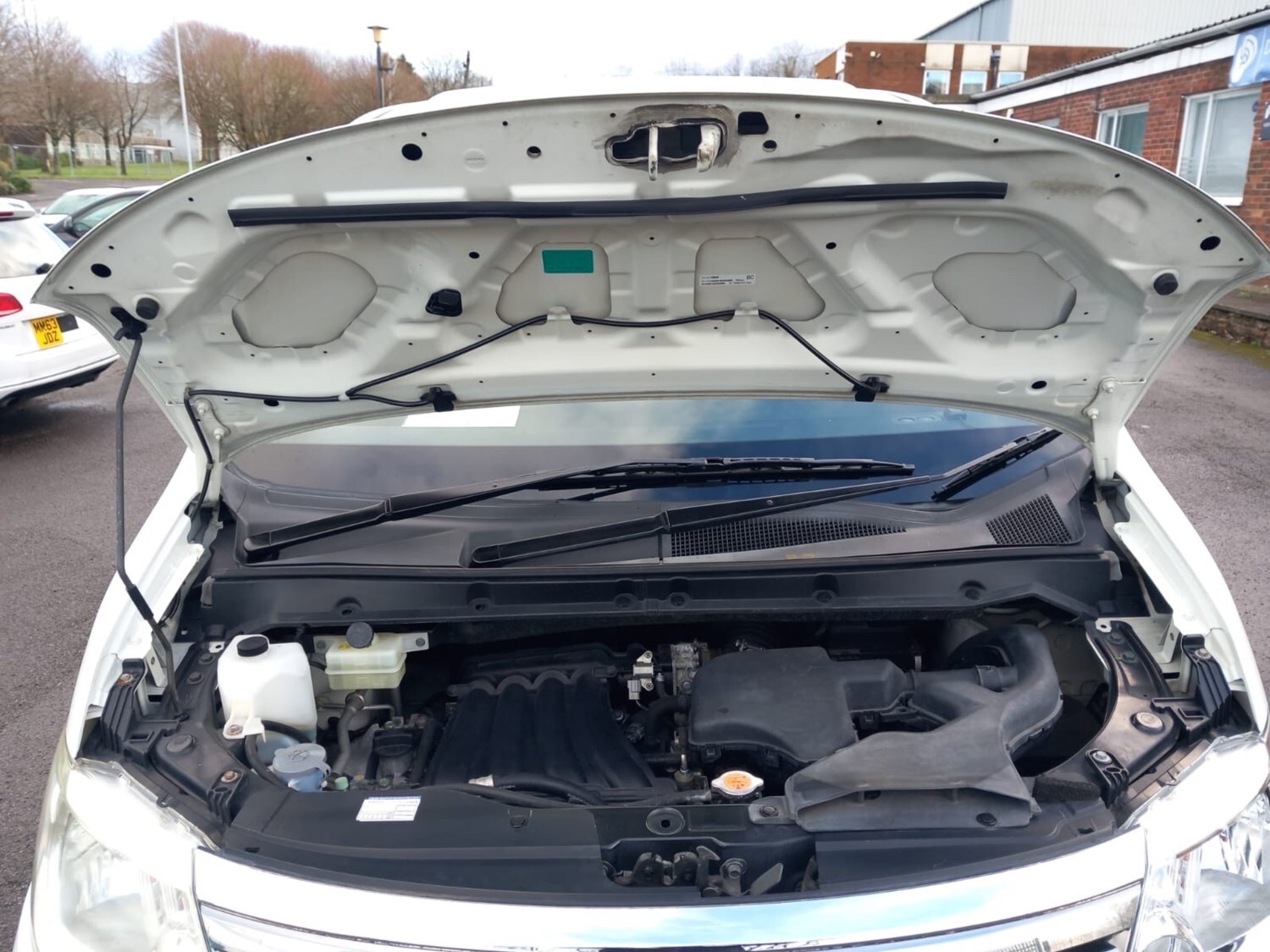 Used Nissan Serena 2010 for sale - 76316537: Photo 31