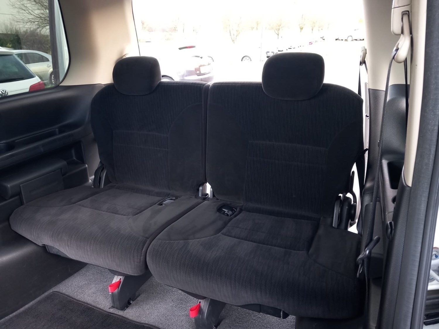 Used Nissan Serena 2010 for sale - 76316537: Photo 7