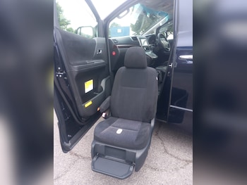 Used Toyota Vellfire 2013 for sale - 79366351: Photo