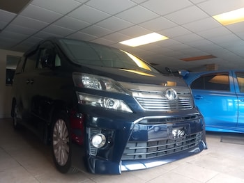 Used Toyota Vellfire 2013 for sale - 79366351: Photo