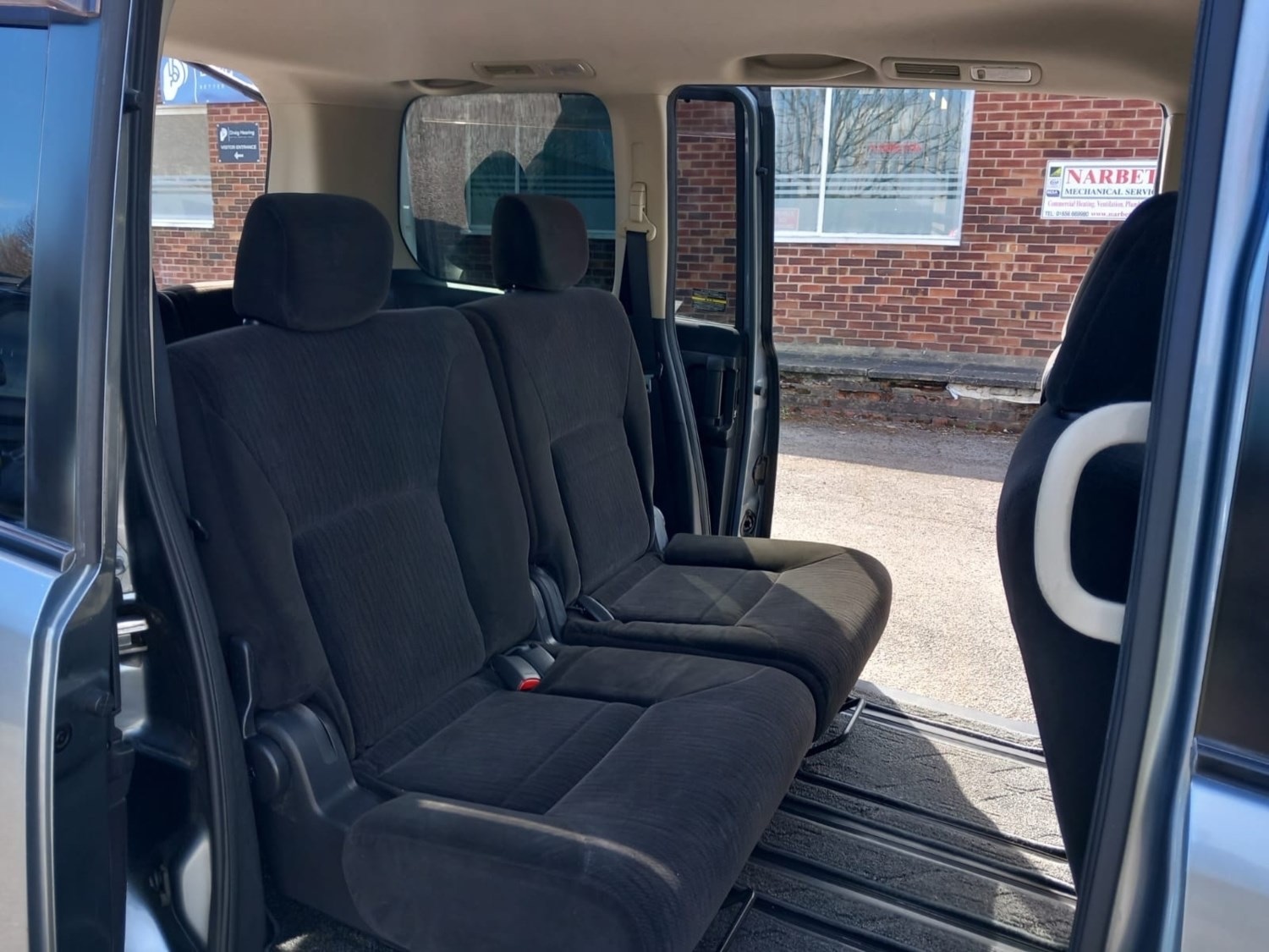 Used Nissan Serena 2010 for sale - 76309836: Photo 15