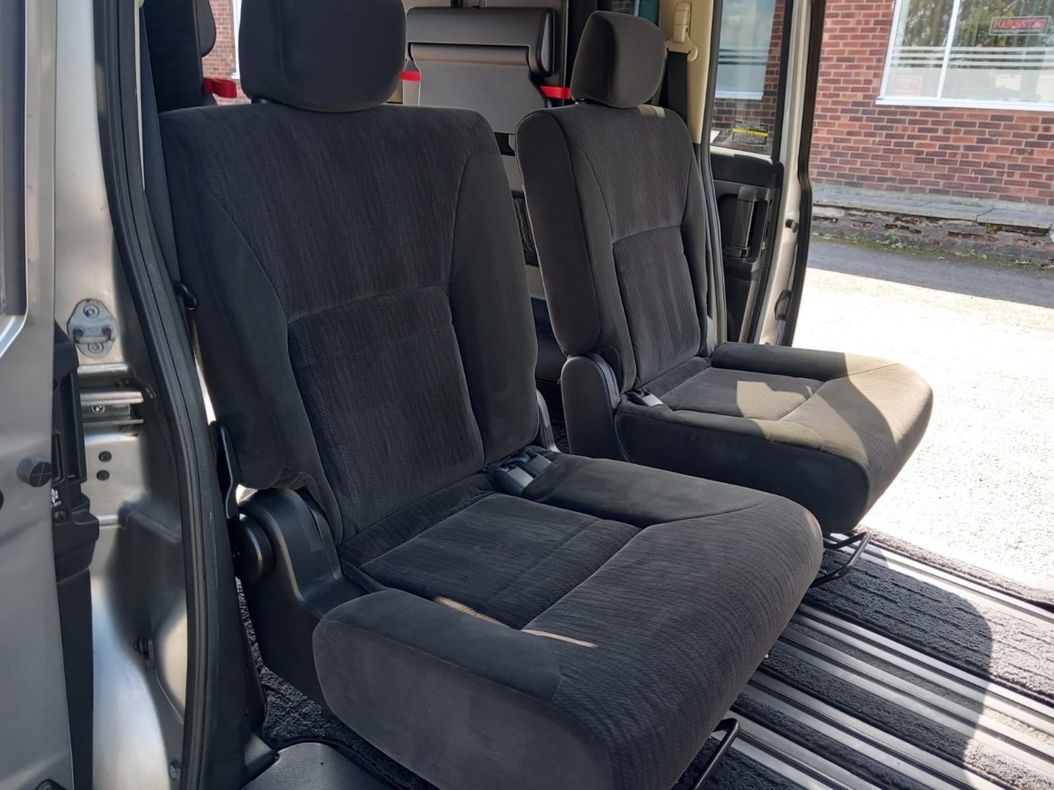 Used Nissan Serena 2008 for sale - 76309939: Photo 12