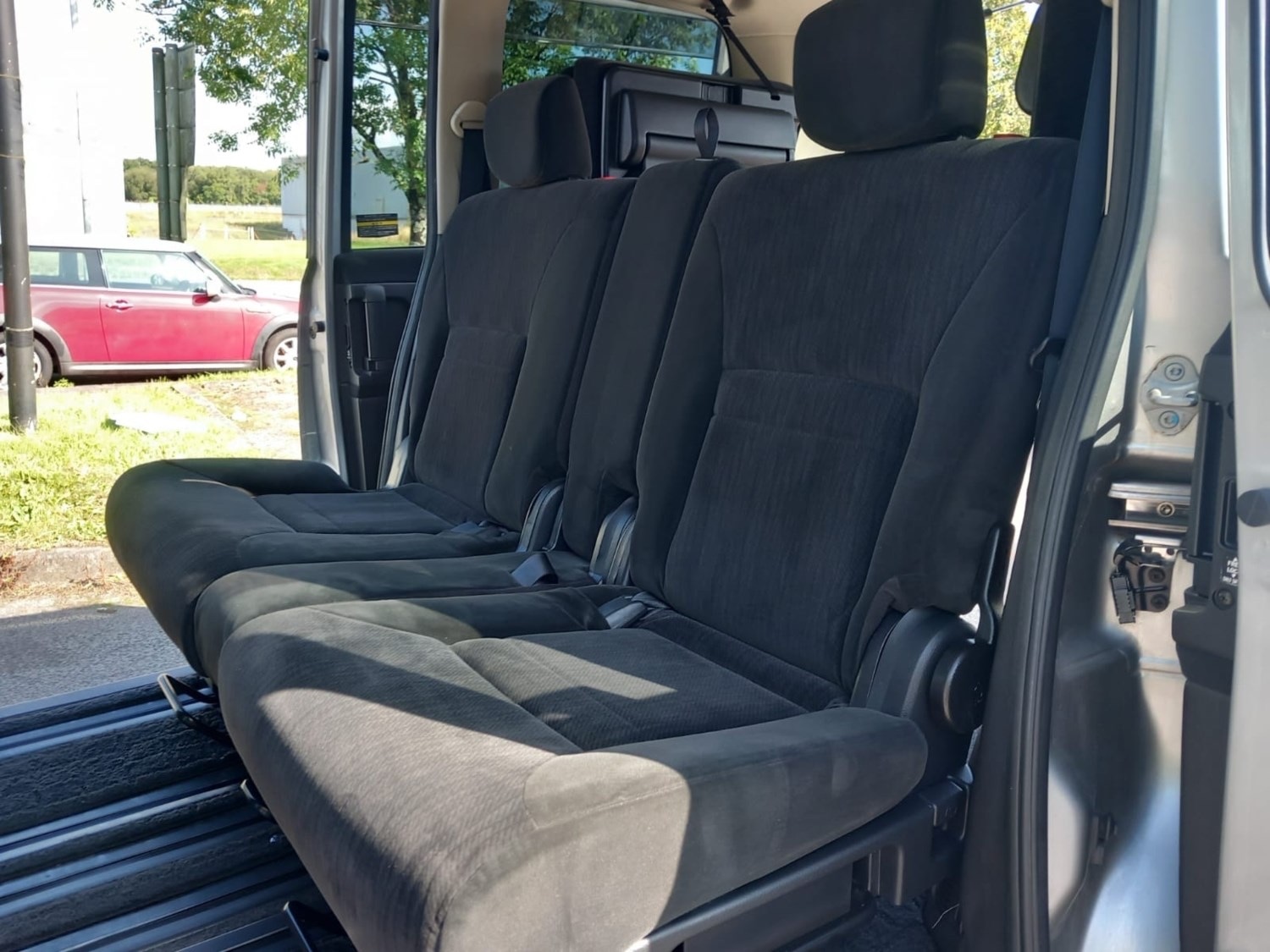 Used Nissan Serena 2008 for sale - 76309939: Photo 13