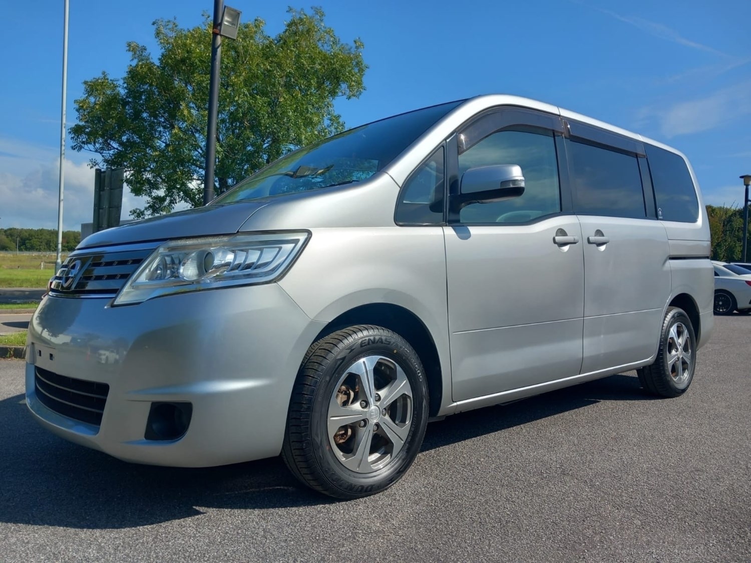 Used Nissan Serena 2008 for sale - 76309939: Photo 3
