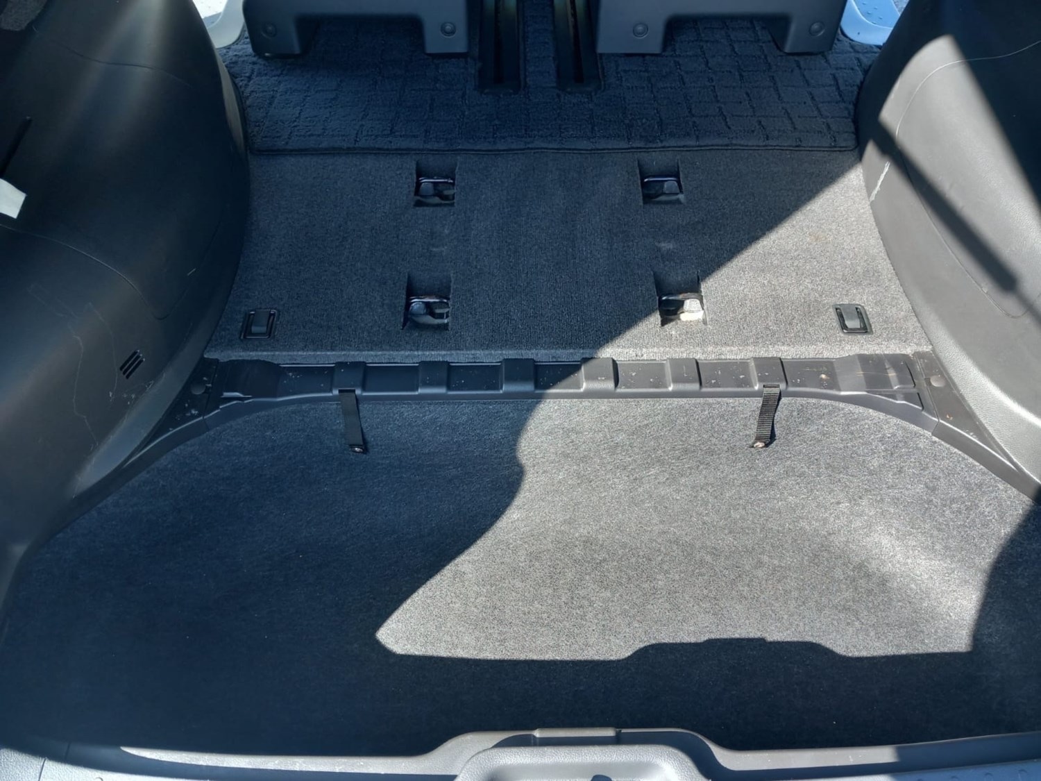 Used Nissan Serena 2008 for sale - 76309939: Photo 4