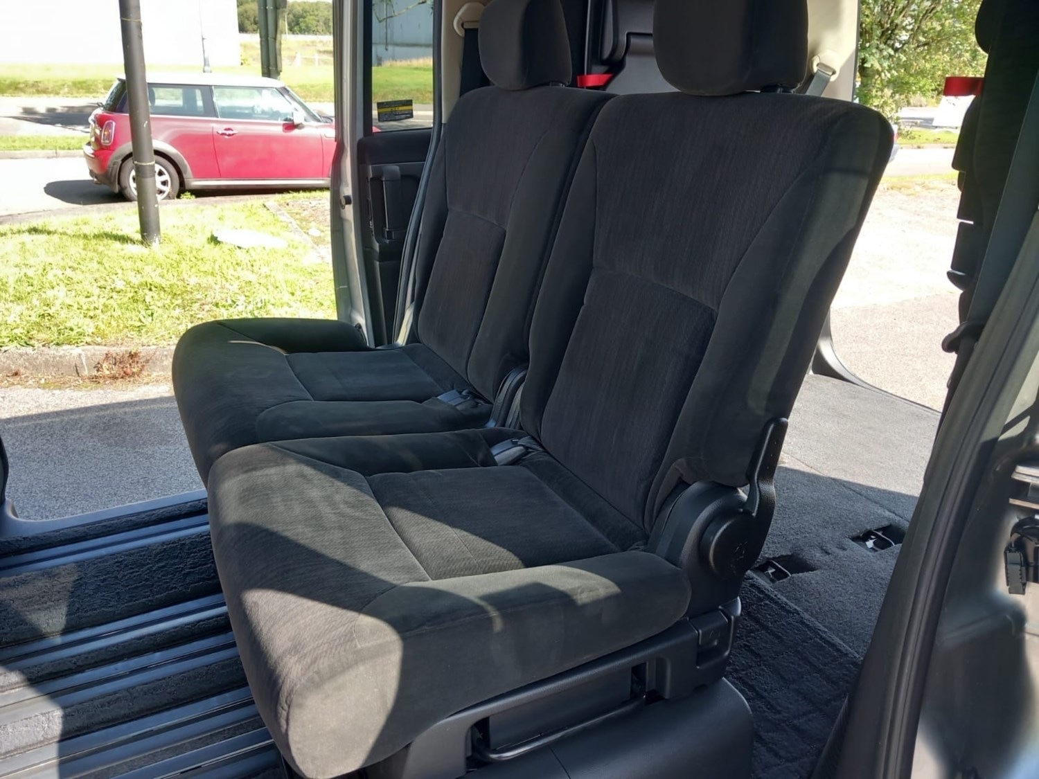 Used Nissan Serena 2008 for sale - 76309939: Photo 8