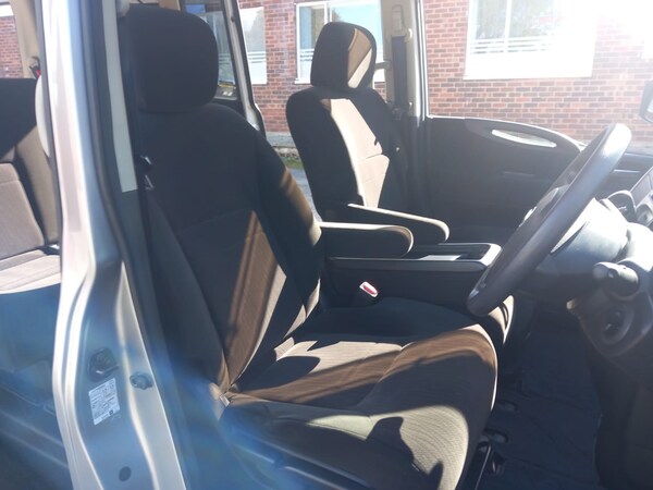 Used Nissan Serena 2010 for sale - 72391059: Photo 7