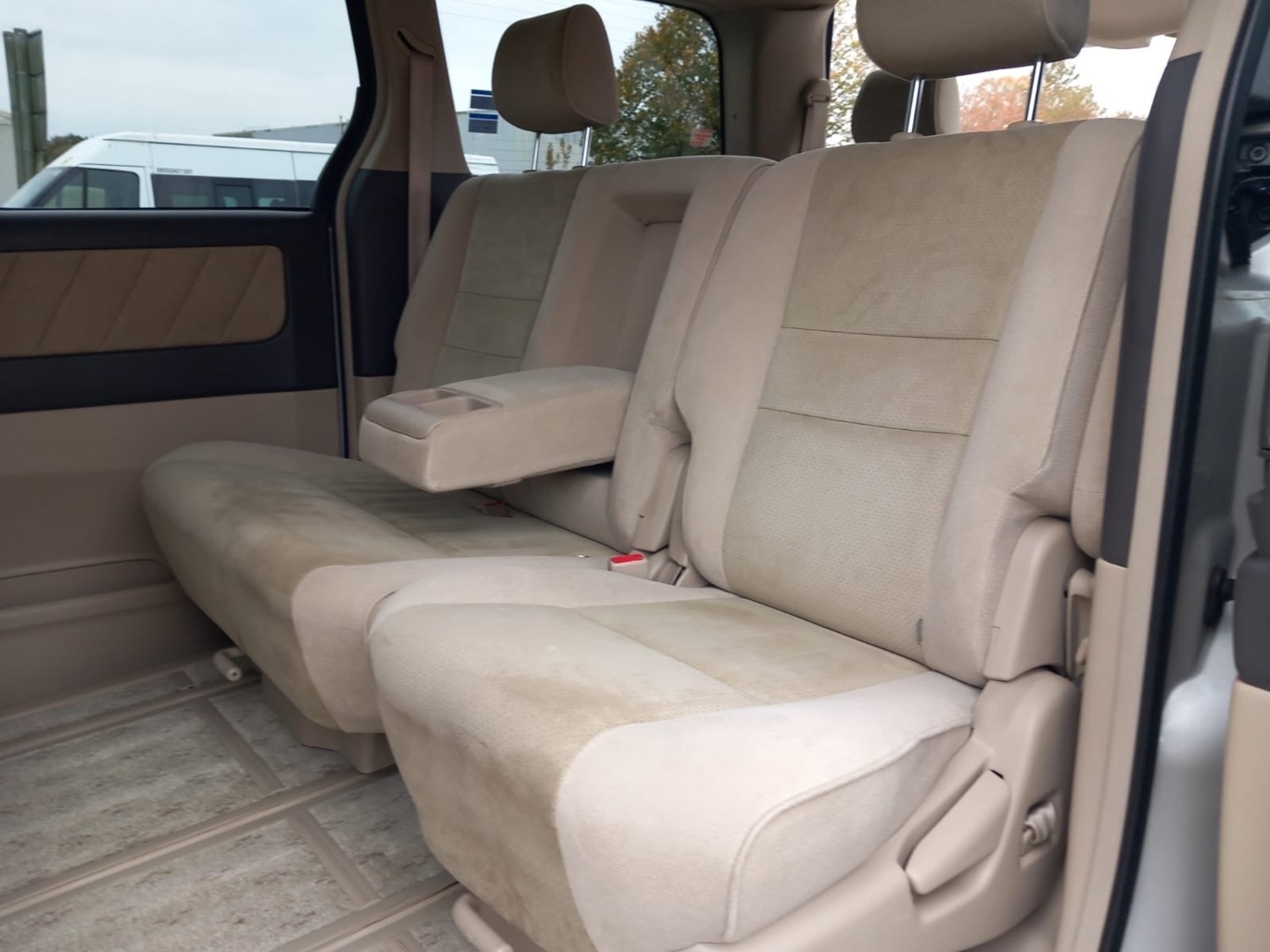 Used Toyota Alphard 2005 for sale - 76312290: Photo 12