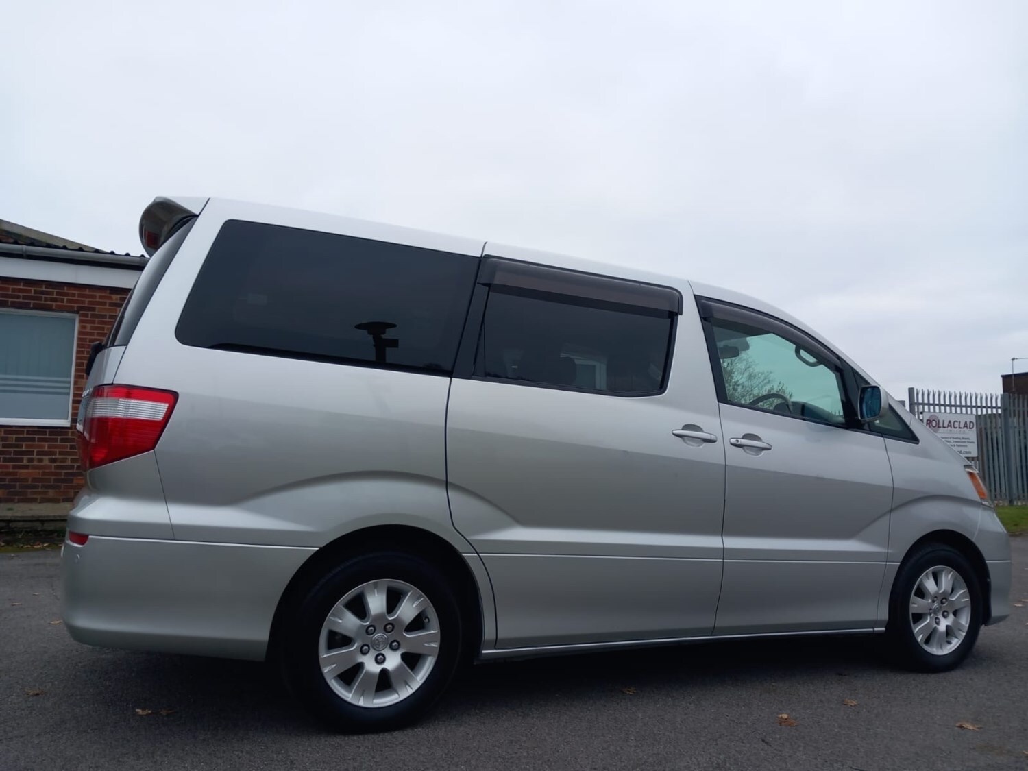 Used Toyota Alphard 2005 for sale - 76312290: Photo 15