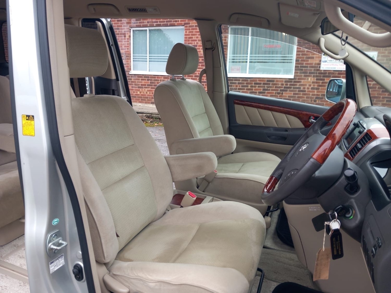 Used Toyota Alphard 2005 for sale - 76312290: Photo 6