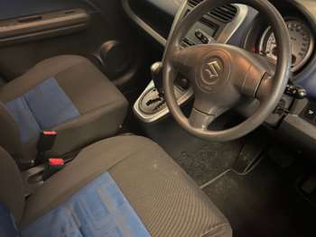 Used Suzuki Splash 2011 for sale - 73111708: Photo