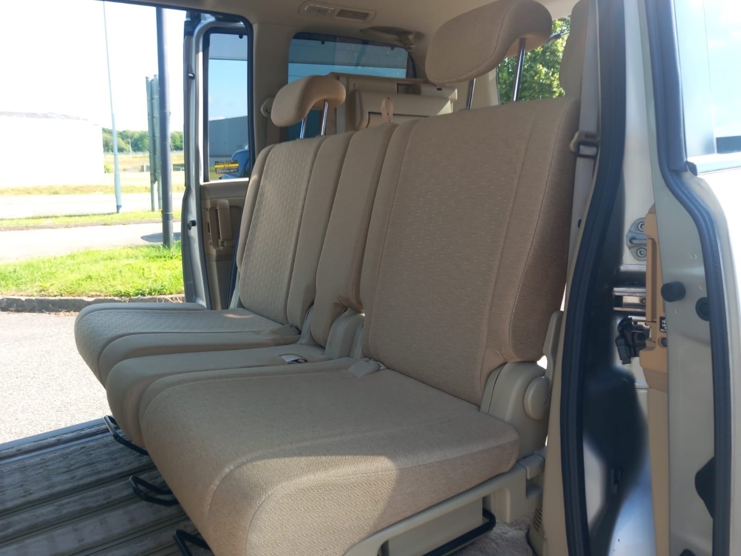 Used Nissan Serena 2006 for sale - 76316850: Photo 14