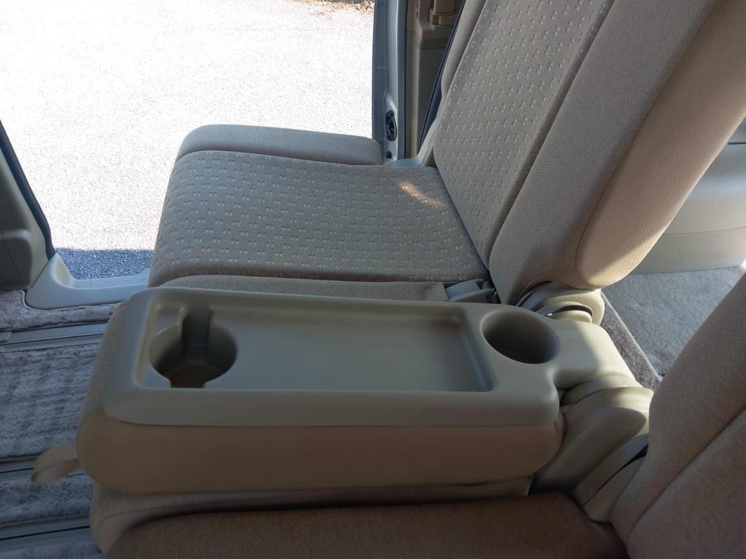 Used Nissan Serena 2006 for sale - 76316850: Photo 17