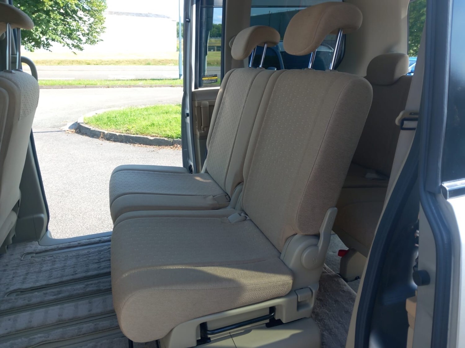 Used Nissan Serena 2006 for sale - 76316850: Photo 20