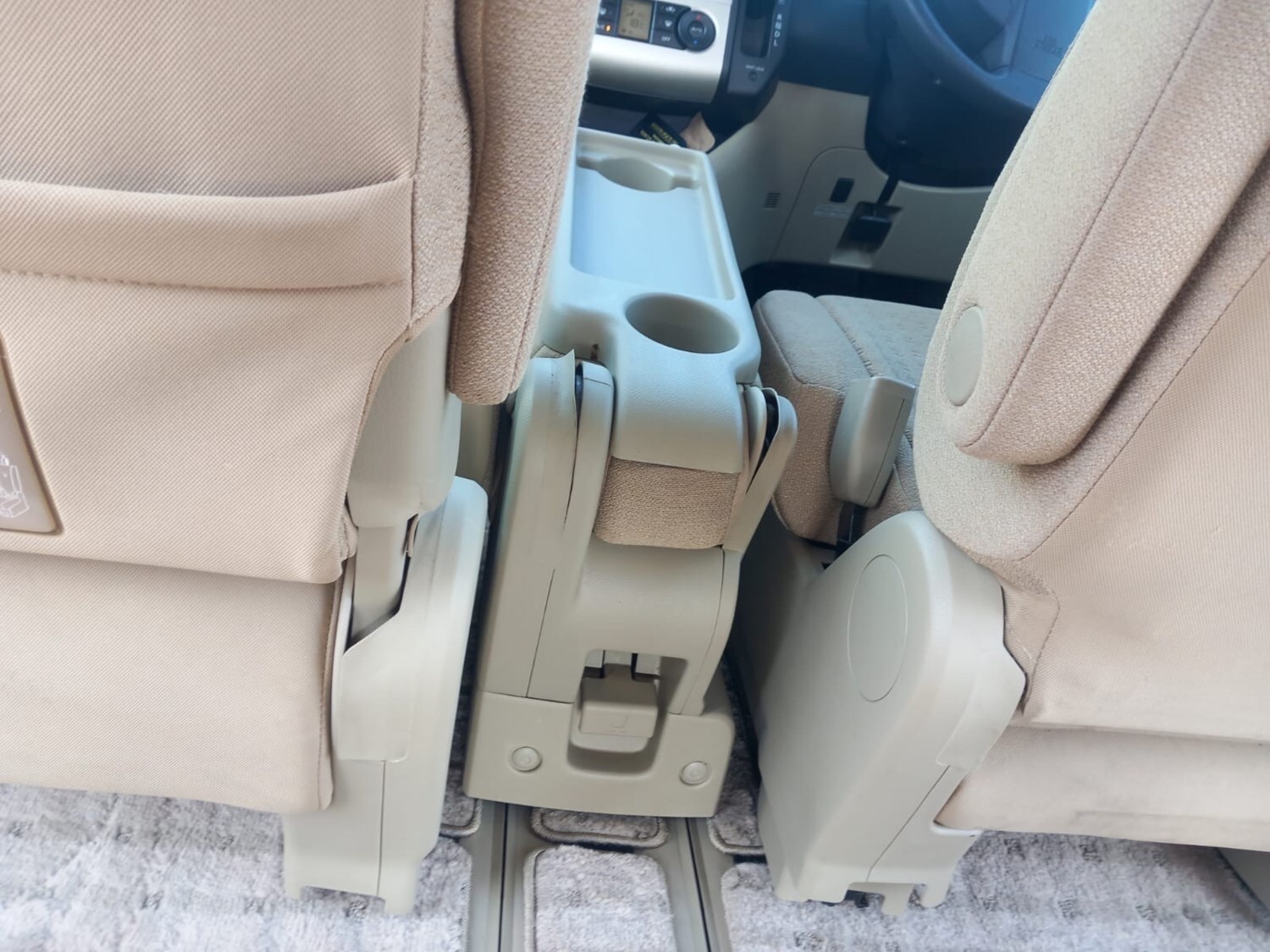 Used Nissan Serena 2006 for sale - 76316850: Photo 22