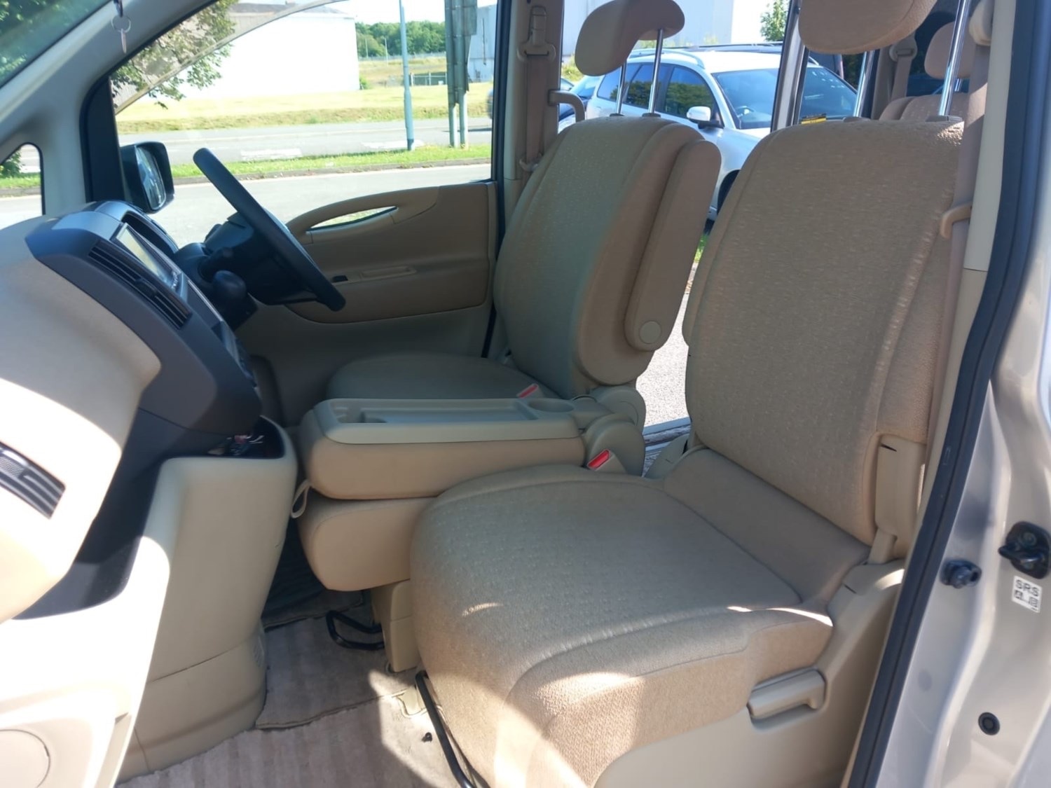 Used Nissan Serena 2006 for sale - 76316850: Photo 23